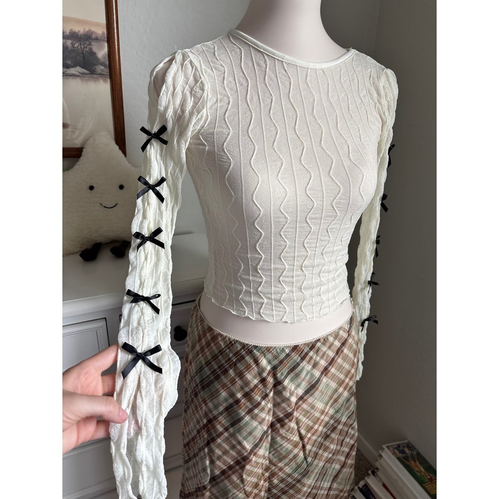 Coquette Bow Textured Mesh Top Ivory Cold Shoulder Long Sleeve Full Tilt XS NEW